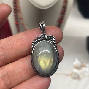 Labradorite pendant